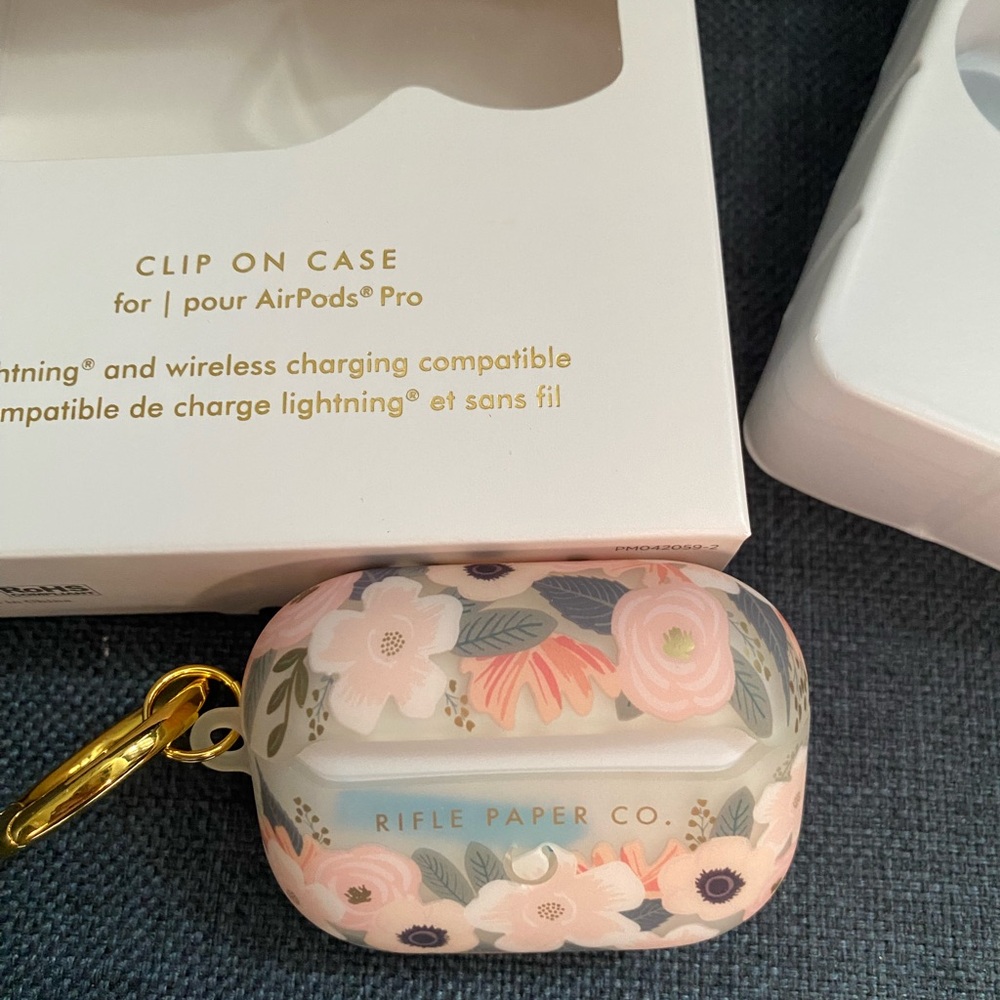 Rifle Paper air pod pro case